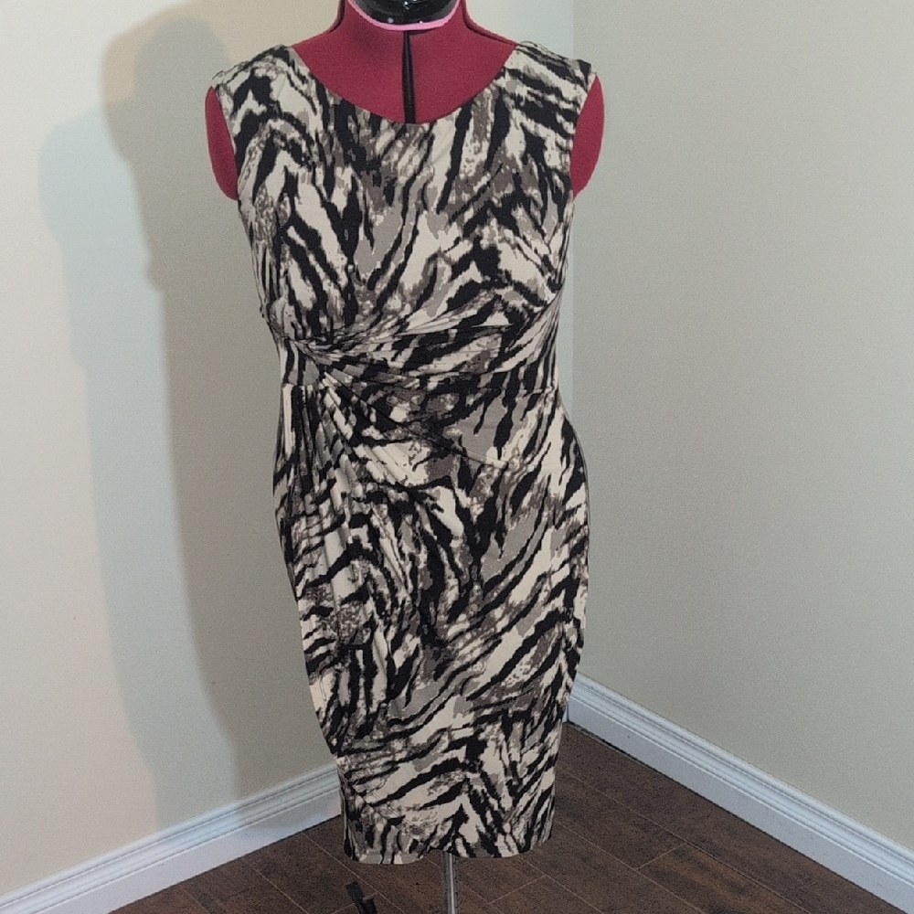 Connected Apparel | Elegant Black and Cream Patterned Dress